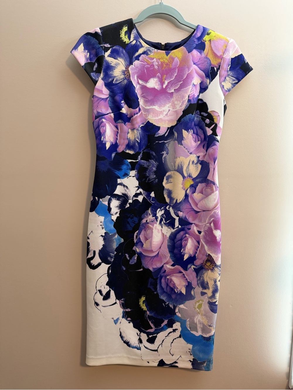 Vince Camuto Purple and White Floral Cap-Sleeve Sheath Dress